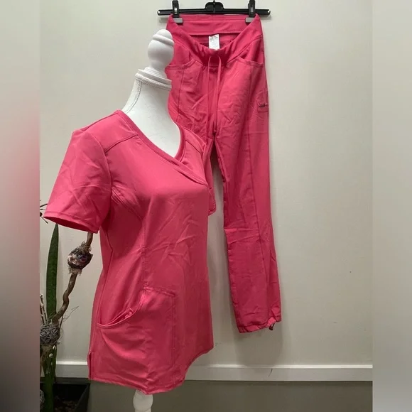 Cherokee Infinity Scrub TOP - Picture 1 of 10